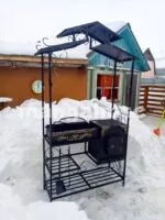 мангал с крышей имение