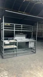 Мангал с крышей